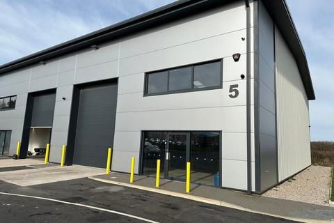 Industrial development to rent, 3-5 Hawking Pl Blackpool FY2 0QW