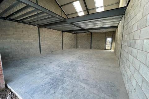 Warehouse to rent, Peel Rd Blackpool FY4 5JX