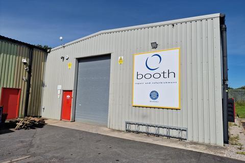 Warehouse to rent, 281 Bristol Av Blackpool FY2 0JF