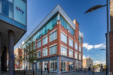 Office to rent, 11-13 Wellington Rd S Stockport SK4 1AA