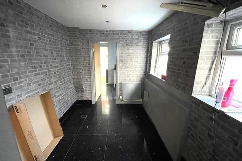 Retail property (high street) for sale, 15 Poulton Rd Poulton Le Fylde FY6 7NH