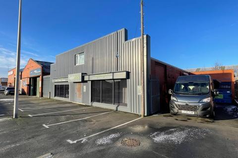 Industrial unit to rent, 1A Cornford Rd Blackpool FY4 4QQ