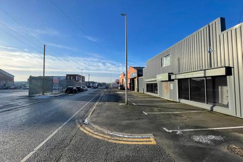 Industrial unit to rent, 1A Cornford Rd Blackpool FY4 4QQ