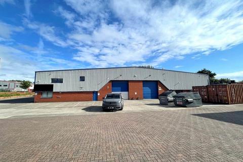 Warehouse to rent, Kincraig Rd Blackpool FY2 0FY