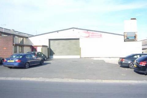 Warehouse to rent, Cocker Ave Poulton Le Fylde FY6 8JU