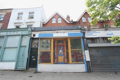 Restaurant to rent, 8 Cazenove Rd London N16 6BD