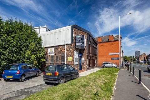 Industrial development to rent, 164-174 Higher Hillgate Stockport SK1 3QY