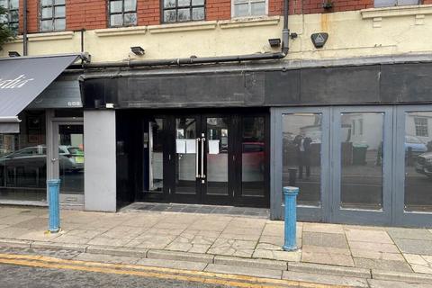Pub to rent, 2 Vicarage Rd Poulton Le Fylde FY6 7BE