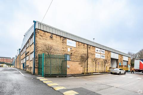 Warehouse to rent, Talbot Rd Hyde SK14 4HN