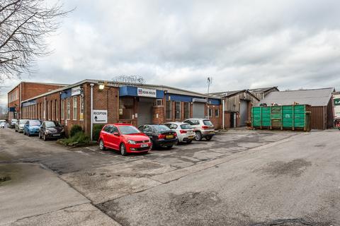 Warehouse to rent, Suthers St Oldham OL9 7TH