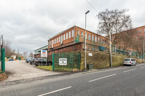 Warehouse to rent, Suthers St Oldham OL9 7TH