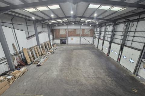 Warehouse to rent, Suthers St Oldham OL9 7TH