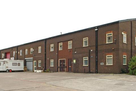 Warehouse to rent, Pepper Rd Stockport SK7 5BW