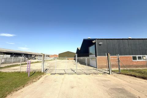 Warehouse to rent, Beacon Rd Poulton Le Fylde FY6 8JU