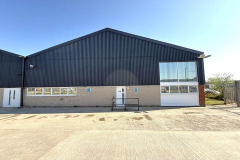 Warehouse to rent, Beacon Rd Poulton Le Fylde FY6 8JU