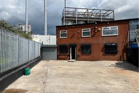 Warehouse to rent, Guinness Rd Manchester M17 1SG