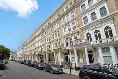 4 bedroom flat for sale, London SW7