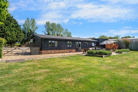 2 bedroom detached bungalow for sale, Spinning Wheel Lane, Binfield, Bracknell, RG42
