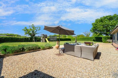 2 bedroom detached bungalow for sale, Spinning Wheel Lane, Binfield, Bracknell, RG42
