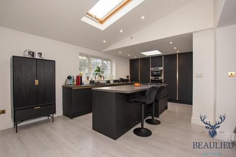 5 bedroom detached house for sale, Beaulieu Park CM1