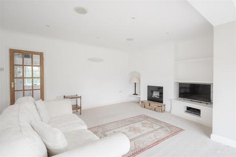 3 bedroom semi-detached house for sale, Farleys Close, West Horsley