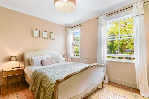35 College Road, Epsom, KT17 4HQ