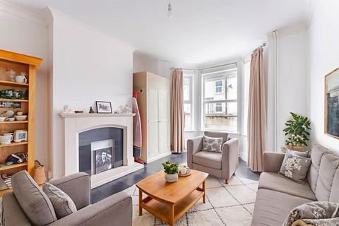 3 bedroom terraced house for sale, Essex Road, Lowestoft