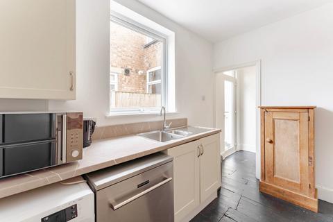 3 bedroom terraced house for sale, Essex Road, Lowestoft