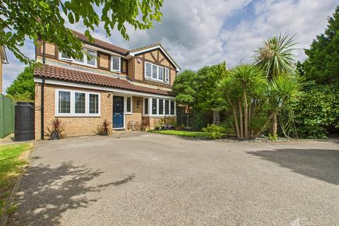 5 Minerva Close, Stevenage, SG2 7RA