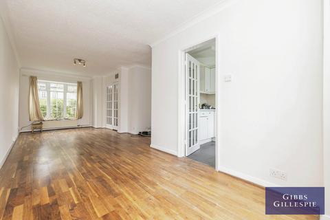 3 bedroom semi-detached house to rent, Pinner Hill Road, Pinner, HA5