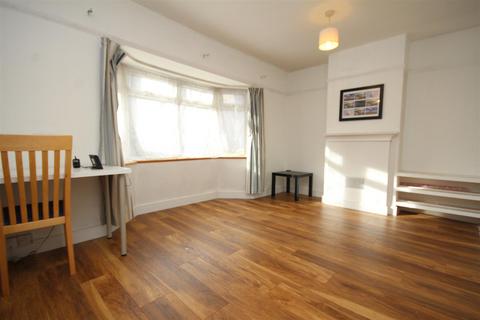 3 bedroom house to rent, Margaret Road, Guildford