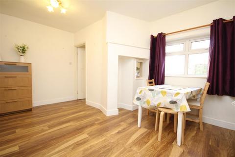 3 bedroom house to rent, Margaret Road, Guildford