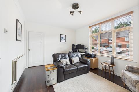 14 Raeburn Road, Northampton, NN2 7EU