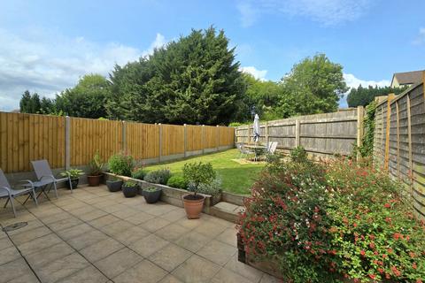 14 Raeburn Road, Northampton, NN2 7EU