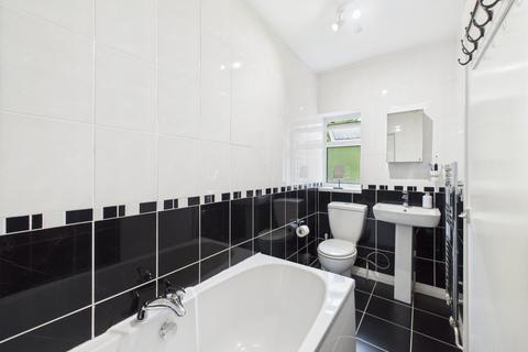 14 Raeburn Road, Northampton, NN2 7EU