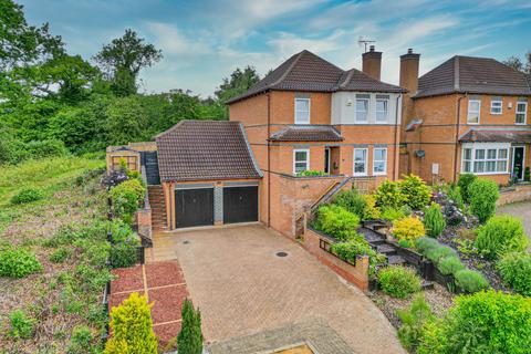 4 bedroom detached house for sale, Comfrey Close, Milton Keynes MK7