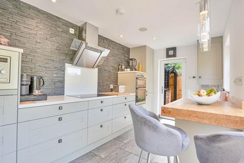 4 bedroom detached house for sale, Comfrey Close, Milton Keynes MK7