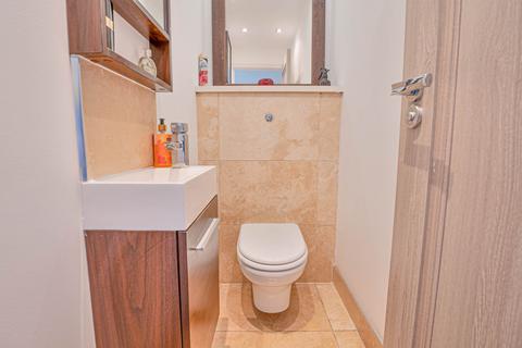 7 Comfrey Close, Walnut Tree, Milton Keynes, MK7 7BY
