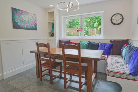 7 Comfrey Close, Walnut Tree, Milton Keynes, MK7 7BY