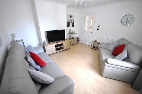10 Lockwood Close, Thorne, Doncaster, DN8 5XD