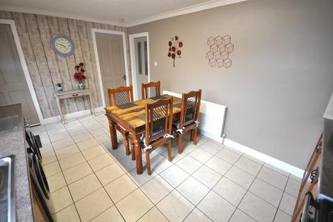 10 Lockwood Close, Thorne, Doncaster, DN8 5XD