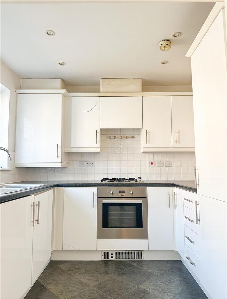 Kitchen 1.jpg