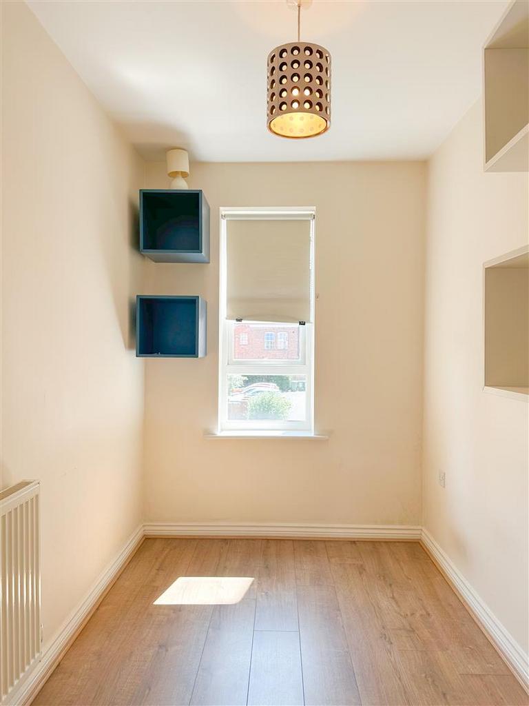 Bedroom 1 .jpg