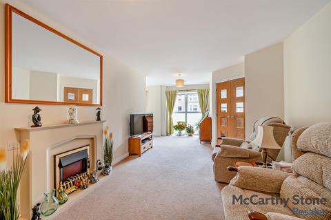 1 bedroom apartment for sale, Bowles Court, Westmead Lane, Chippenham, Wiltshire, SN15 3GU