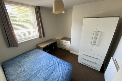 6 bedroom house to rent, Trafford Street, Preston PR1