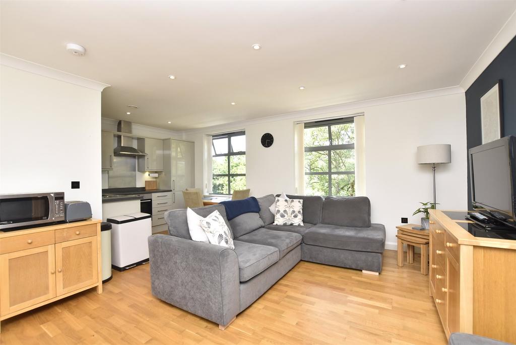 Living Room/Kitchen