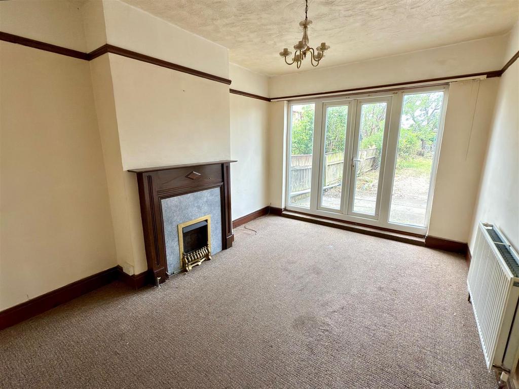 FLAT 1 LOUNGE.jpg