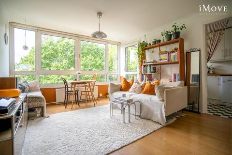 86 Kitley Gardens, London, SE19 2RY