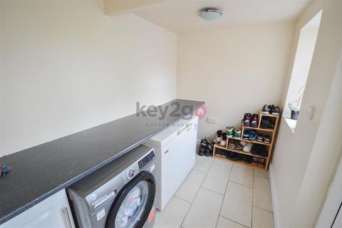 11 Madehurst Rise, Sheffield, S2 3BJ