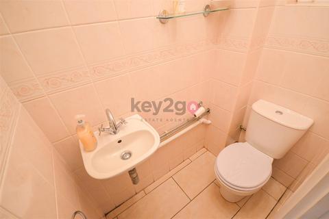 11 Madehurst Rise, Sheffield, S2 3BJ